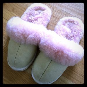 Fluffy sheepskin lined slippers